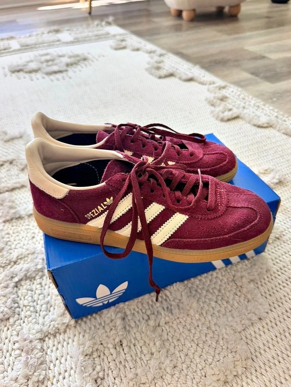 adidas Gazelle Sneakers Burgundy US 6 Like New